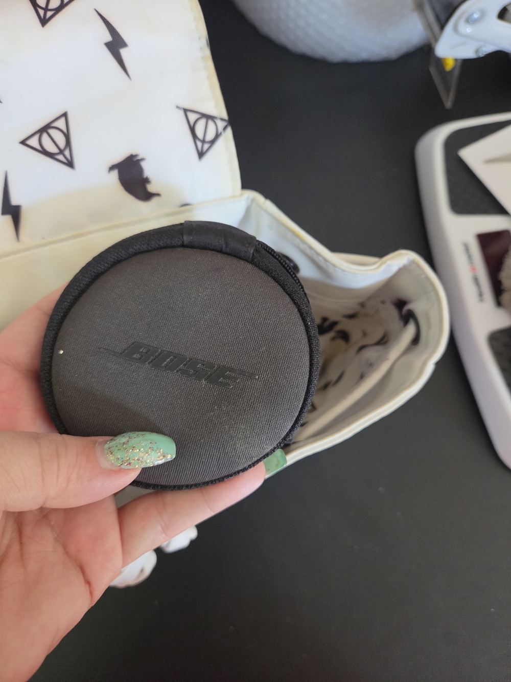 Bose Black Round Earbud Travel Case